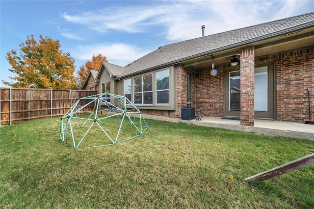 1806 Park Highland Way, Arlington, TX 76012
