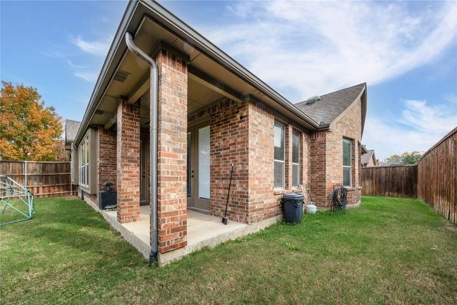 1806 Park Highland Way, Arlington, TX 76012