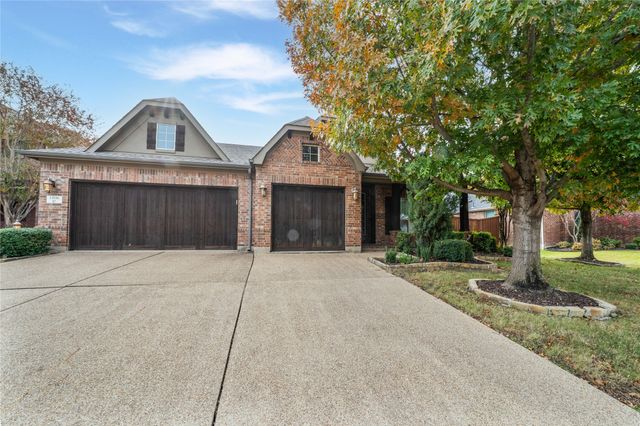 1806 Park Highland Way, Arlington, TX 76012