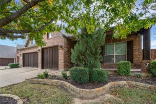 1806 Park Highland Way, Arlington, TX 76012