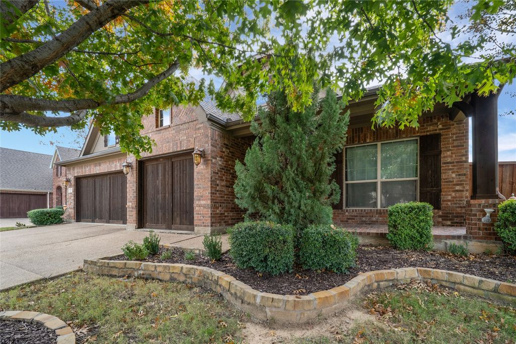 1806 Park Highland Way, Arlington, TX 76012