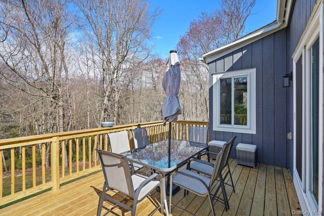 11 Bonny Drive, Somers, NY 10589