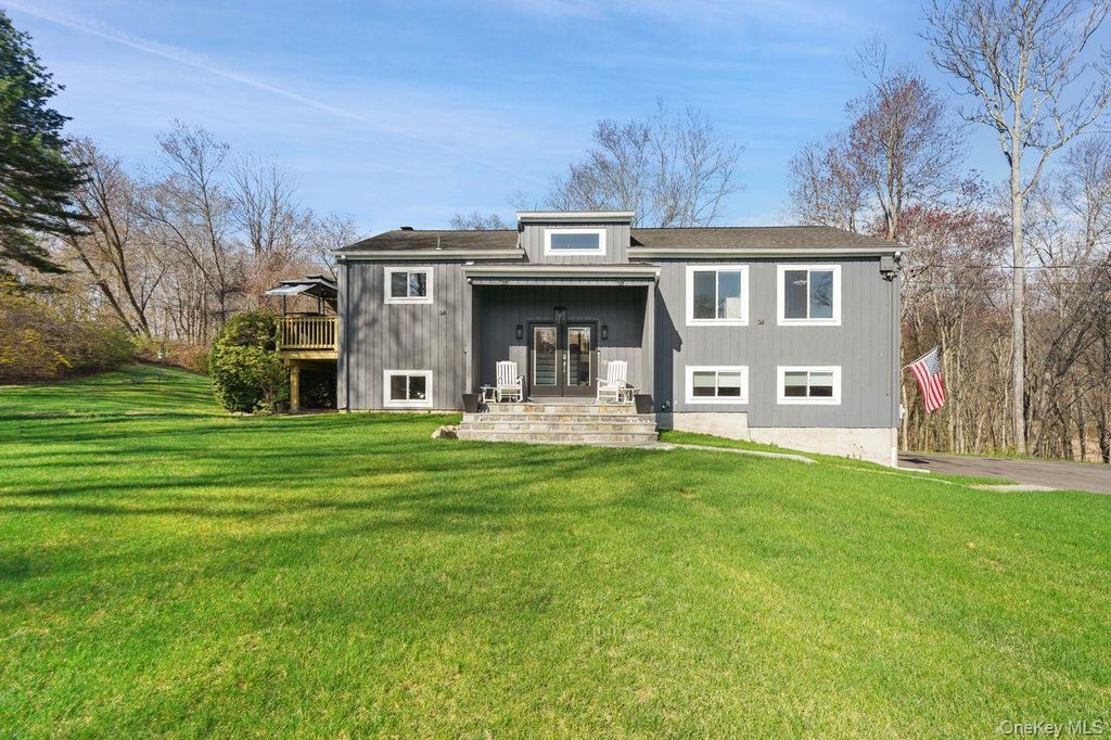 11 Bonny Drive, Somers, NY 10589