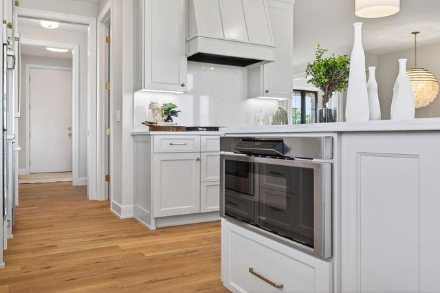 3921 White Oak Lane, Chanhassen, MN 55331