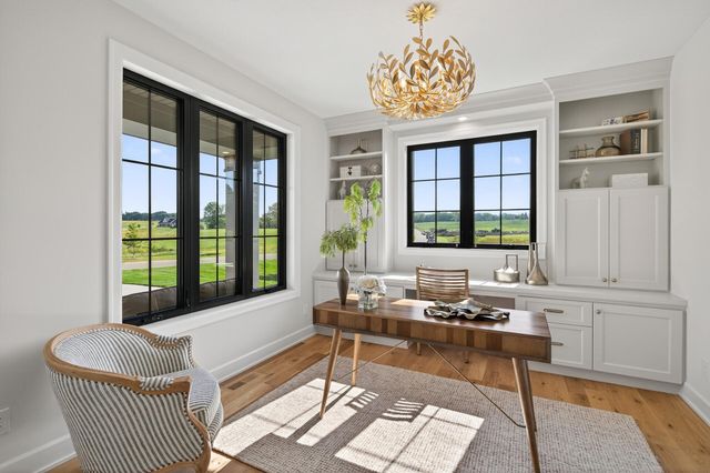 3921 White Oak Lane, Chanhassen, MN 55331