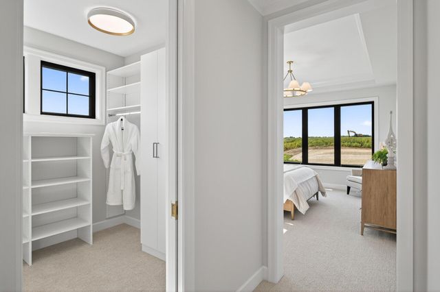 3921 White Oak Lane, Chanhassen, MN 55331