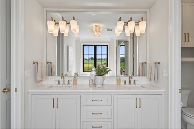 3921 White Oak Lane, Chanhassen, MN 55331