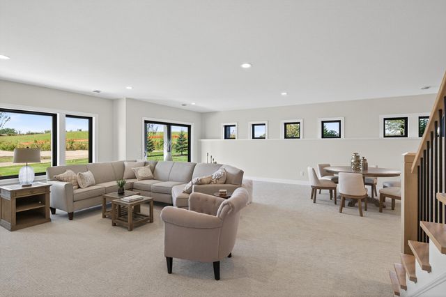 3921 White Oak Lane, Chanhassen, MN 55331