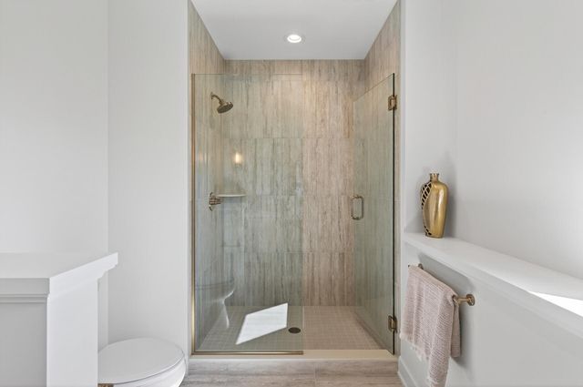 3921 White Oak Lane, Chanhassen, MN 55331