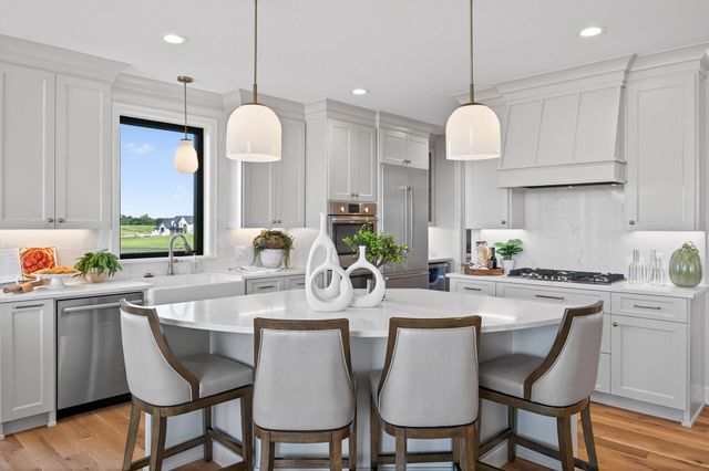 3921 White Oak Lane, Chanhassen, MN 55331