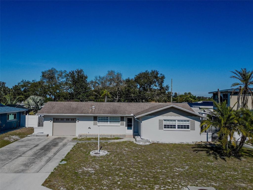 13963 TRINIDAD DRIVE, Seminole, FL 33776