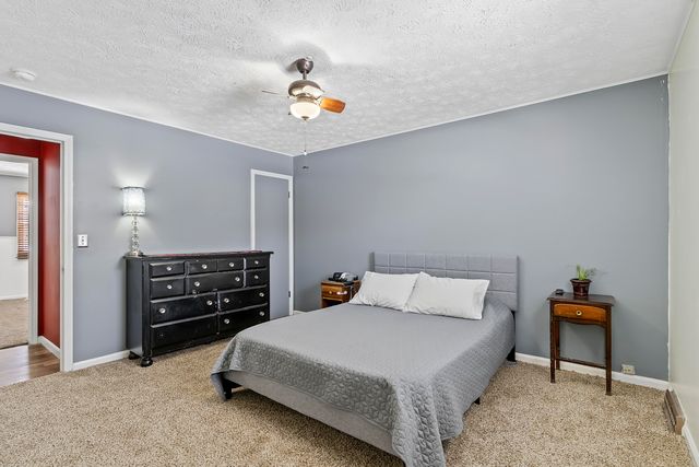 3637 S Fort Avenue, Springfield, MO 65807