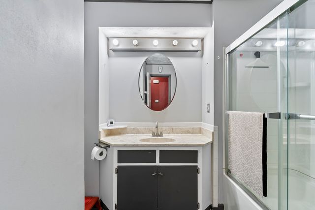 3637 S Fort Avenue, Springfield, MO 65807