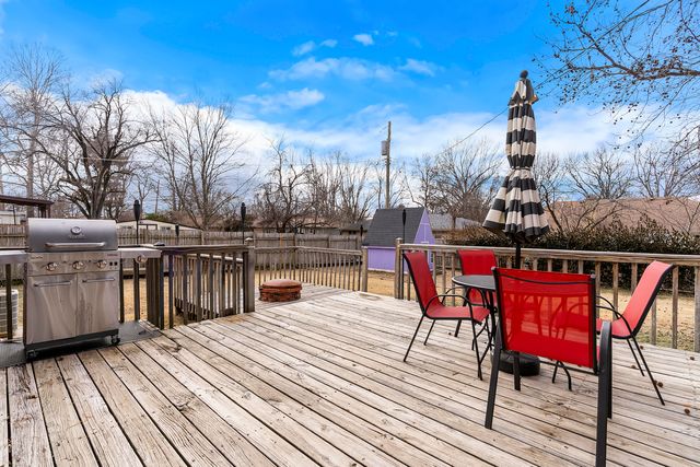 3637 S Fort Avenue, Springfield, MO 65807