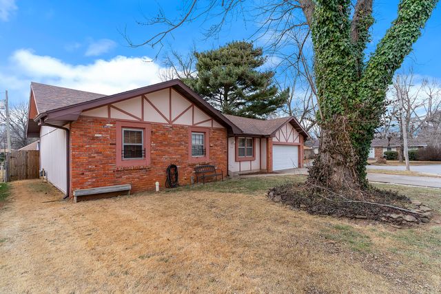 3637 S Fort Avenue, Springfield, MO 65807