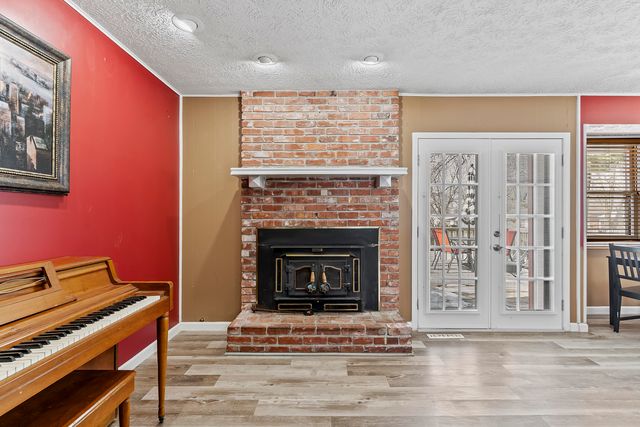 3637 S Fort Avenue, Springfield, MO 65807