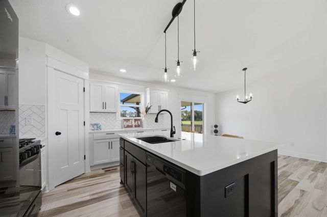 10514 W Wilkinson, Maize, KS 67101