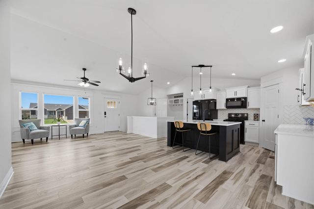10514 W Wilkinson, Maize, KS 67101
