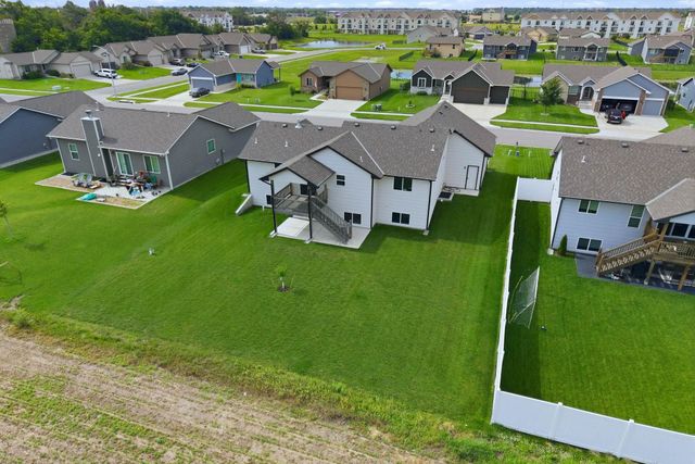 10514 W Wilkinson, Maize, KS 67101
