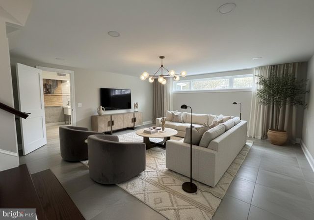 41 DORSET DR, Broomall, PA 19008