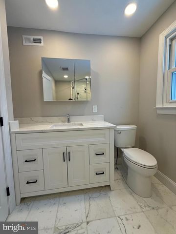 41 DORSET DR, Broomall, PA 19008