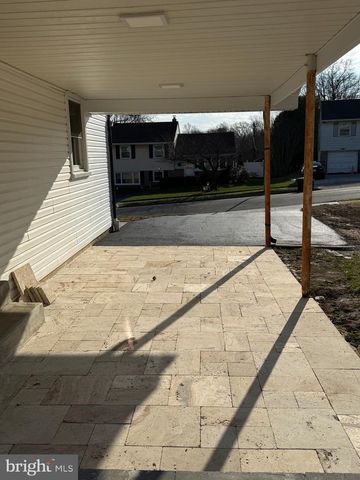 41 DORSET DR, Broomall, PA 19008