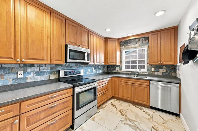 2520 FAWN COURT, Clearwater, FL 33761