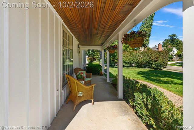 936 S Glenhurst Drive, Birmingham, MI 48009