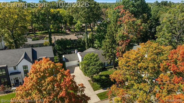 936 S Glenhurst Drive, Birmingham, MI 48009