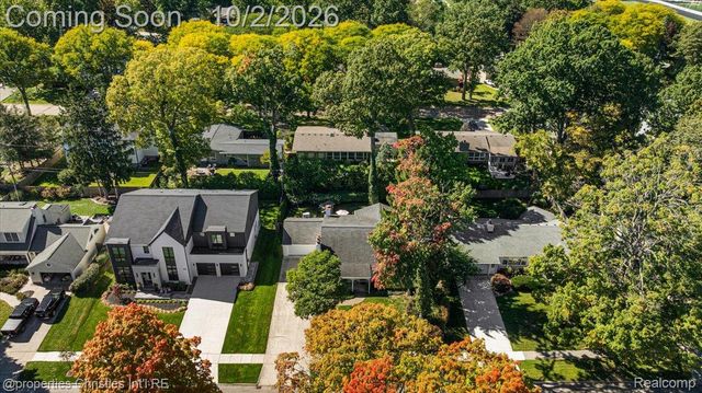 936 S Glenhurst Drive, Birmingham, MI 48009