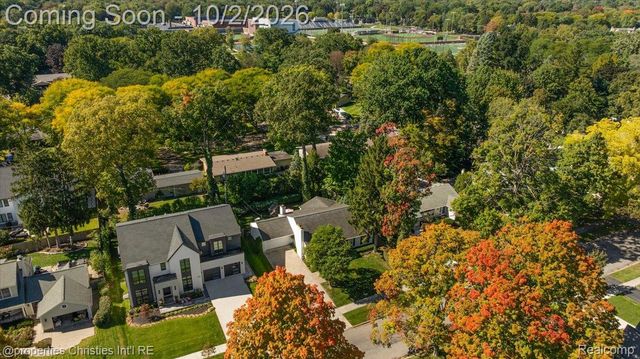 936 S Glenhurst Drive, Birmingham, MI 48009