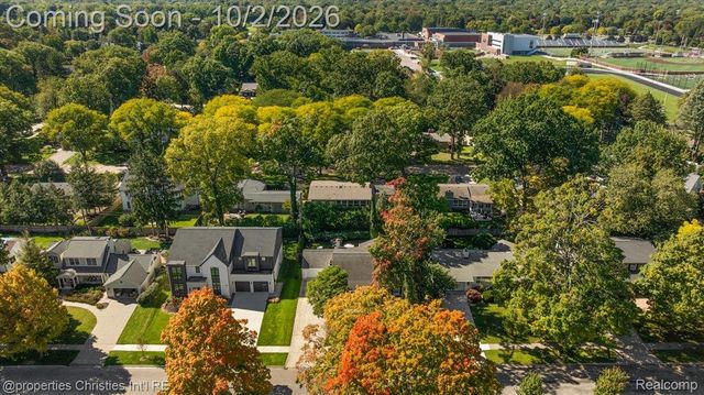 936 S Glenhurst Drive, Birmingham, MI 48009