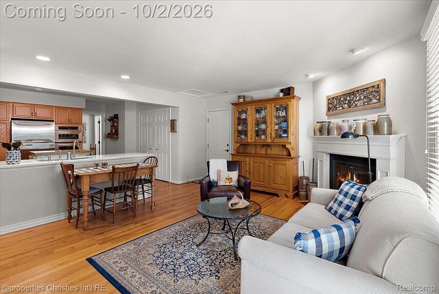 936 S Glenhurst Drive, Birmingham, MI 48009