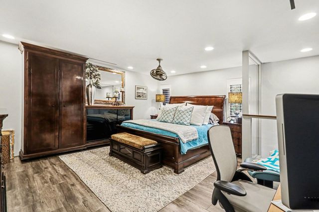 9407 Fondren Road, Houston, TX 77074