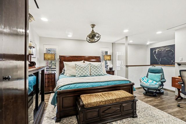 9407 Fondren Road, Houston, TX 77074