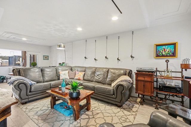 9407 Fondren Road, Houston, TX 77074