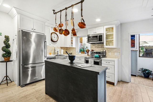 9407 Fondren Road, Houston, TX 77074