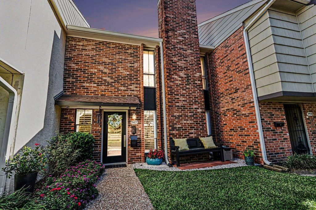 9407 Fondren Road, Houston, TX 77074