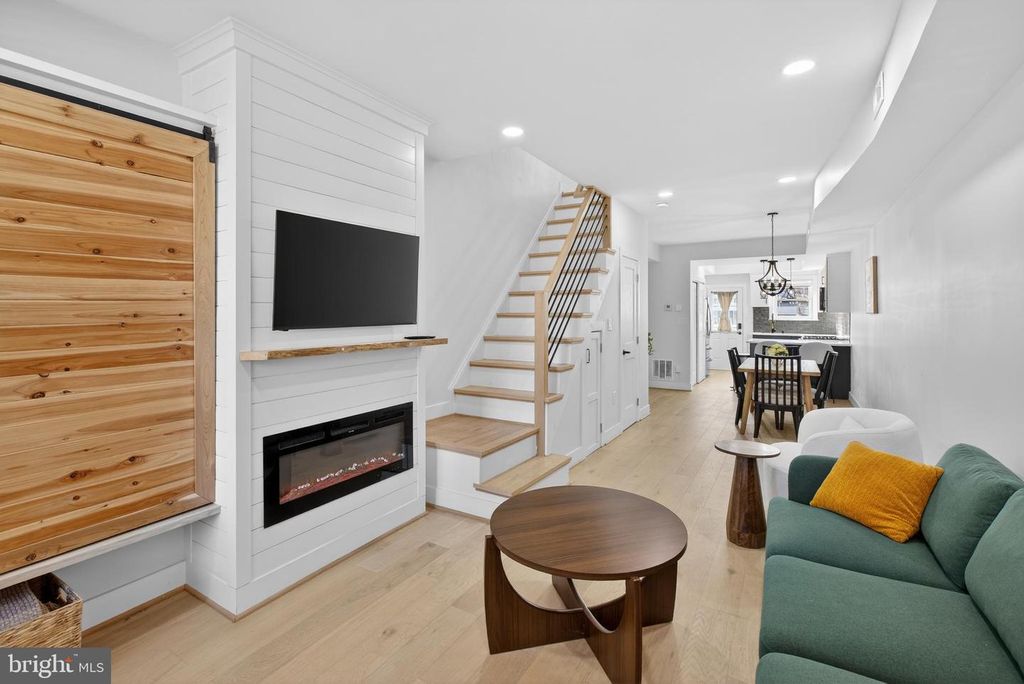 2015 GALES ST NE, Washington, DC 20002