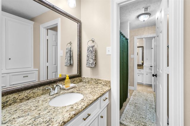 11807 Primwood Drive, Houston, TX 77070