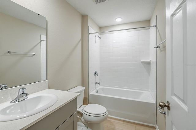 9110 BELLEVIEW FOREST PASS, Dade City, FL 33525