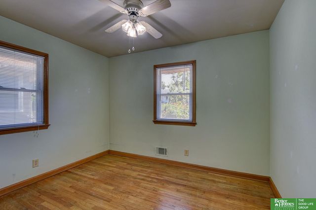 7517 Erskine Street, Omaha, NE 68134