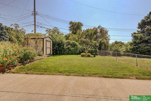 7517 Erskine Street, Omaha, NE 68134