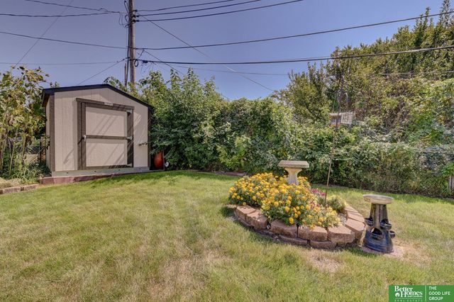 7517 Erskine Street, Omaha, NE 68134
