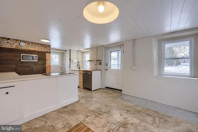 561 MARTICVILLE RD, Pequea, PA 17565