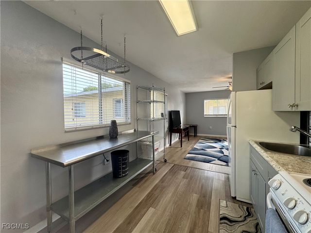 8061 Country RD 202, Fort Myers, FL 33919