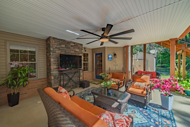 320 Cascade Drive, Paducah, KY 42003