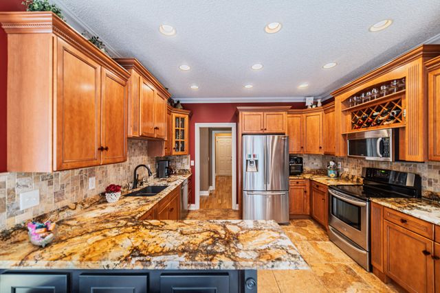 320 Cascade Drive, Paducah, KY 42003