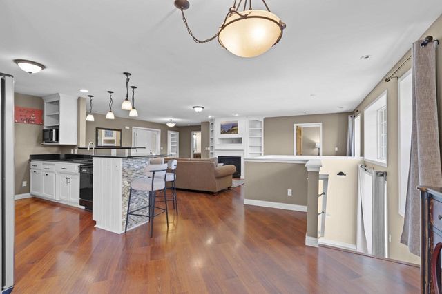 3219 E FALLCREEK LANE, Appleton, WI 54913