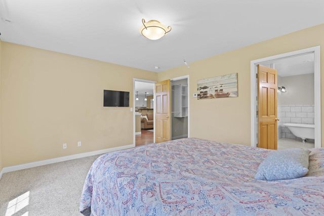 3219 E FALLCREEK LANE, Appleton, WI 54913